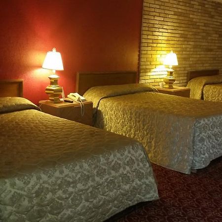 Executive Inn And Suites וואקסהאצ'י מראה חיצוני תמונה