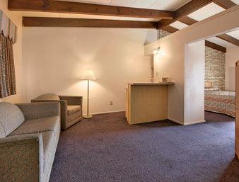 Executive Inn And Suites וואקסהאצ'י מראה חיצוני תמונה