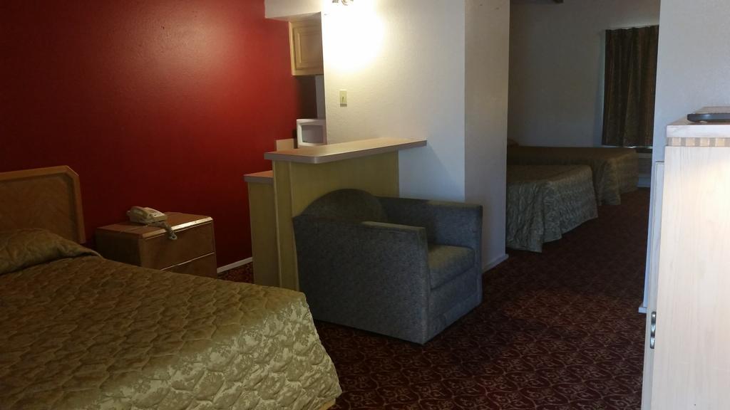 Executive Inn And Suites וואקסהאצ'י מראה חיצוני תמונה