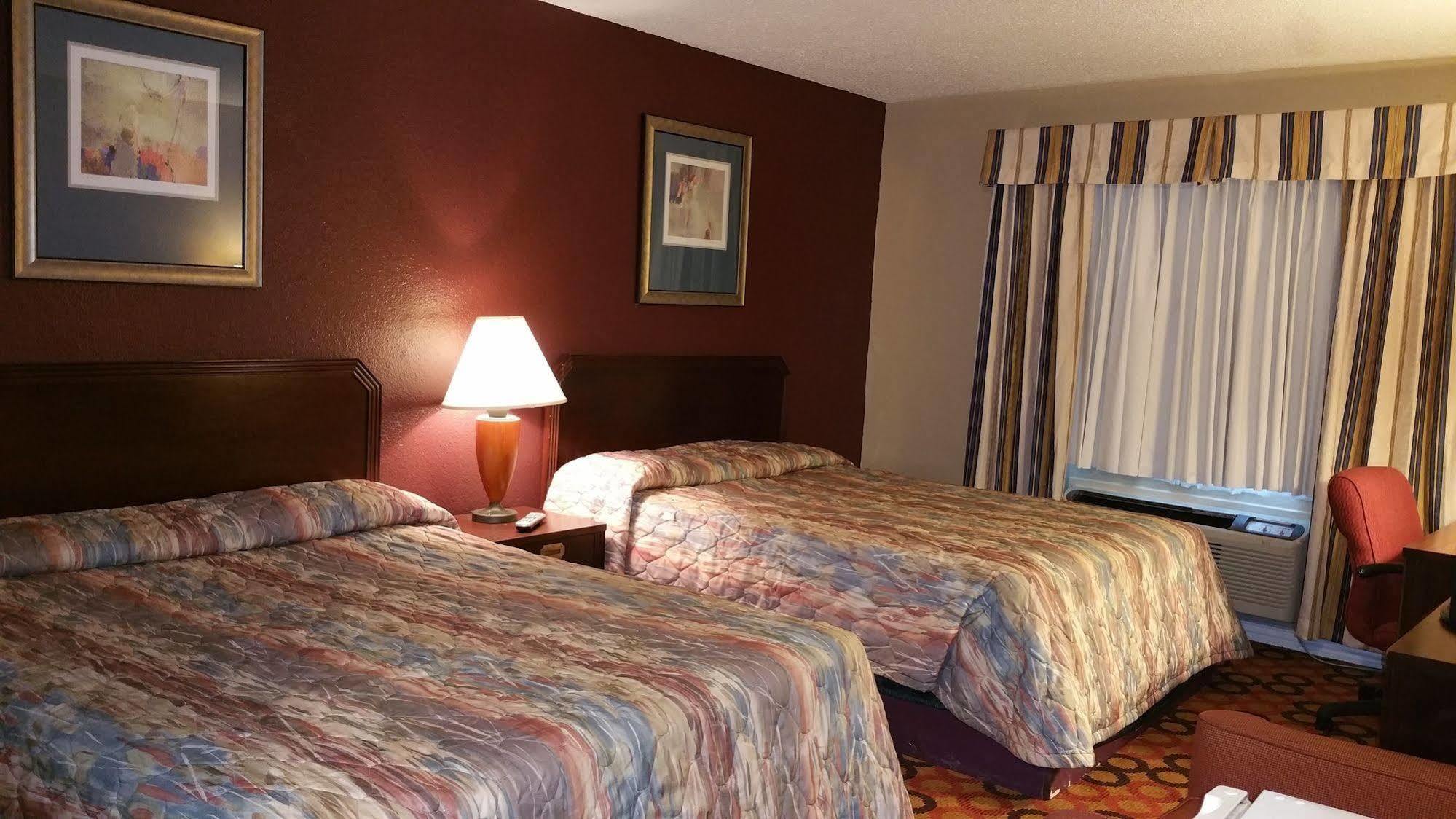 Executive Inn And Suites וואקסהאצ'י מראה חיצוני תמונה